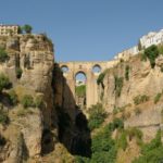スペインの旅 コスタ・デル・ソルの花の町エステポナ、絶景と歴史の町ロンダ